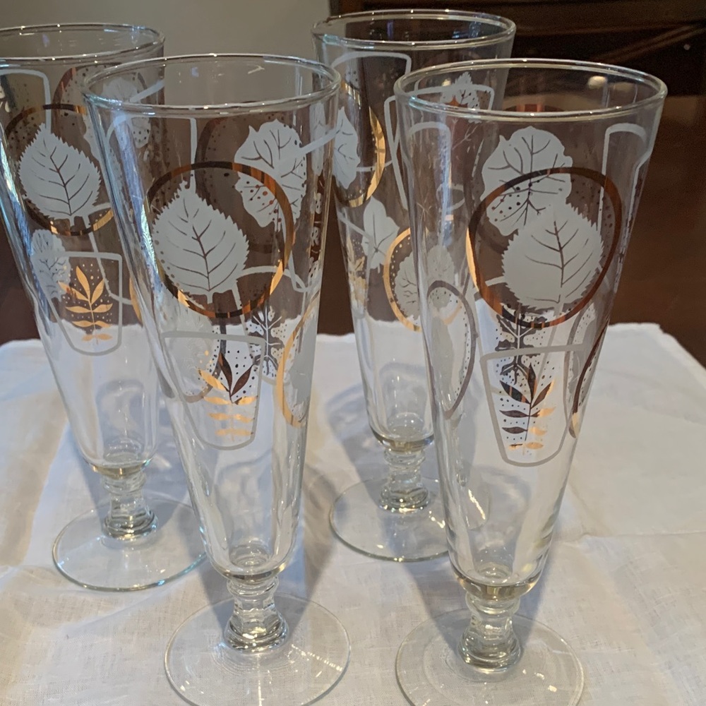 Vintage glasses -possibly beer or dessert glasses. - 4